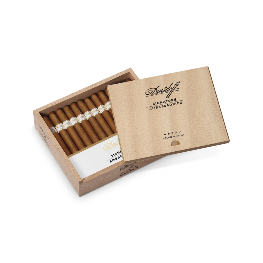 Ambassadrice Signature
